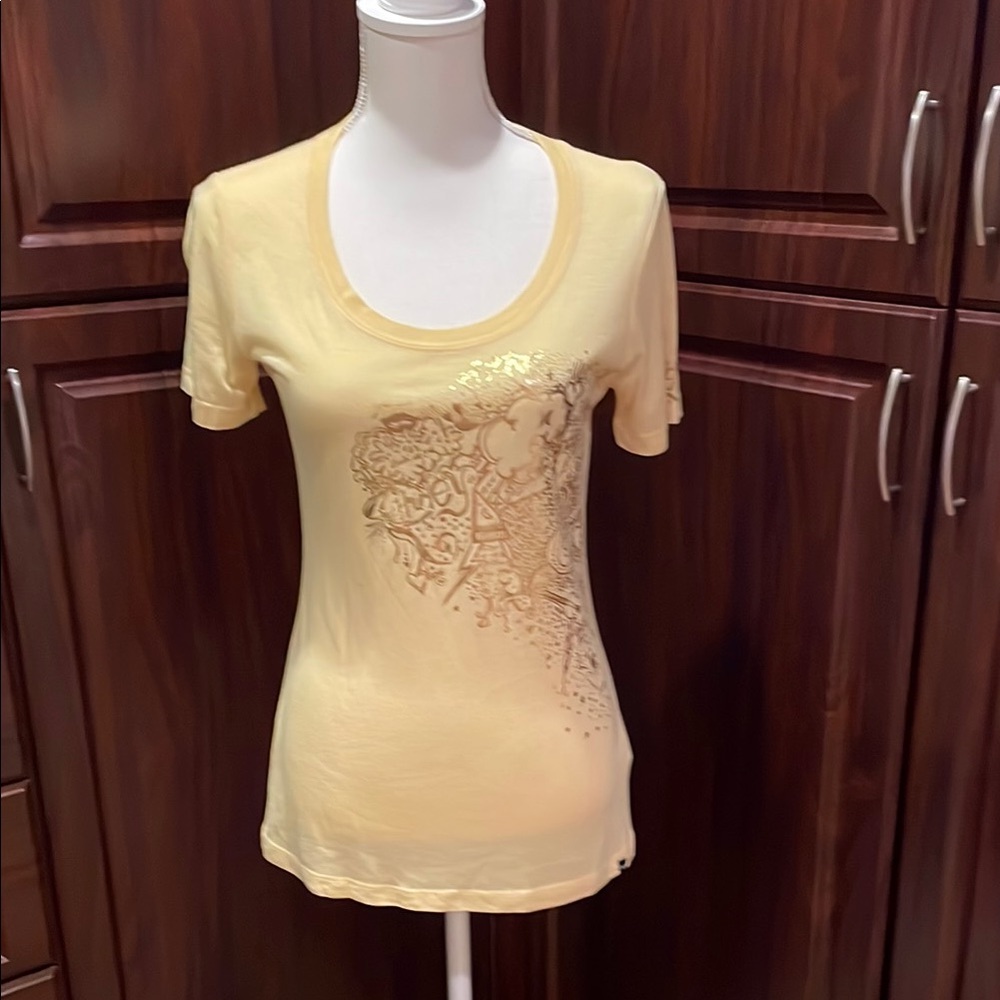 Hurley Yellow Fitted Embellished Short Sleeve Tee